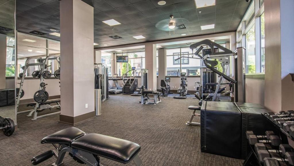 Modern Galleria Apt-Freeparking-Pool-Fast Wifi-Med Ctr ฮูสตัน ภายนอก รูปภาพ